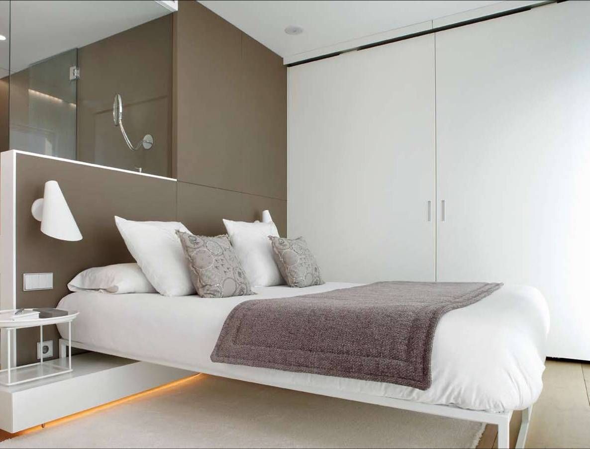 Apartamento Luminoso, ruiz narvaiza associats sl ruiz narvaiza associats sl Phòng ngủ phong cách tối giản