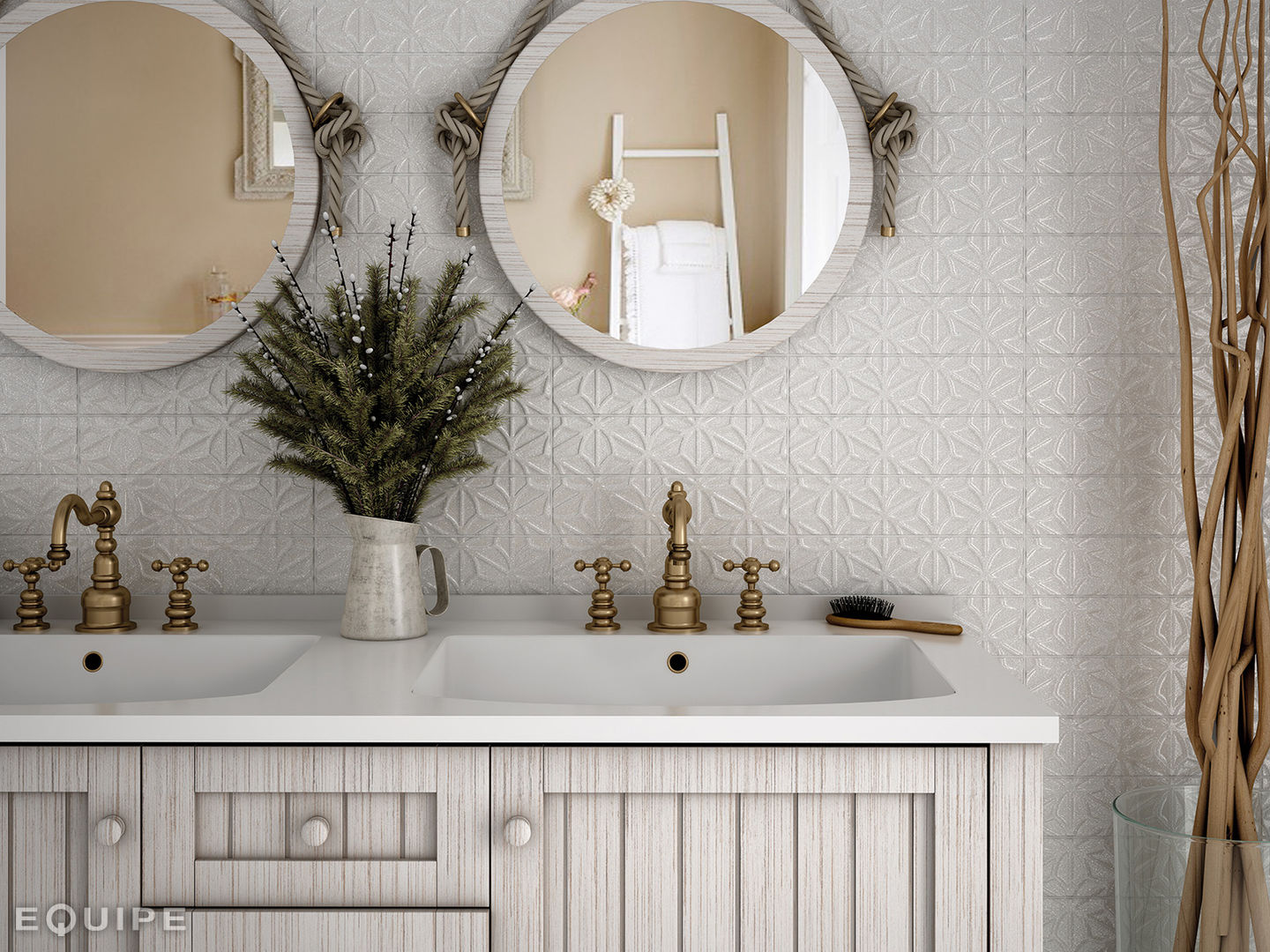 homify Colonial style bathroom