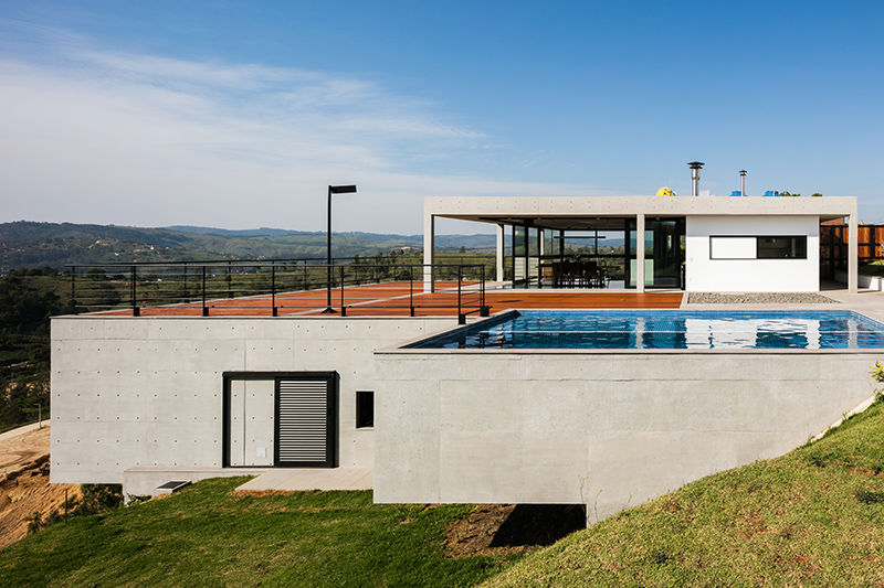 homify Piscina moderna