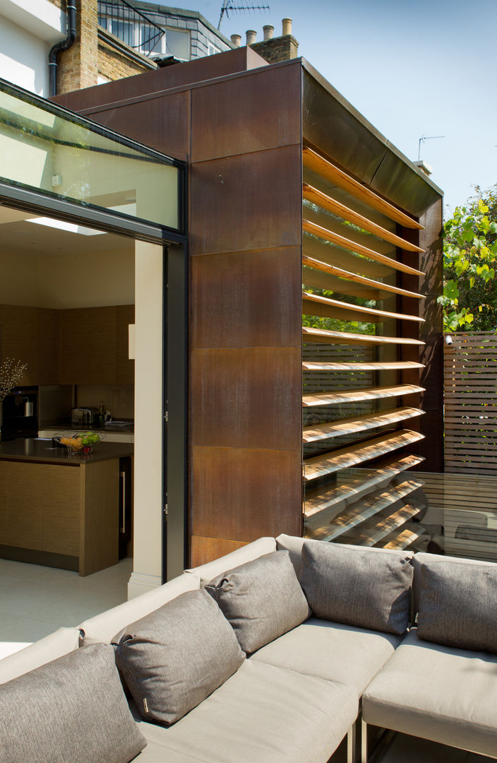 ​Garden Terrace at Newton Road House in Westbourne Grove Nash Baker Architects Ltd Modern Balkon, Veranda & Teras