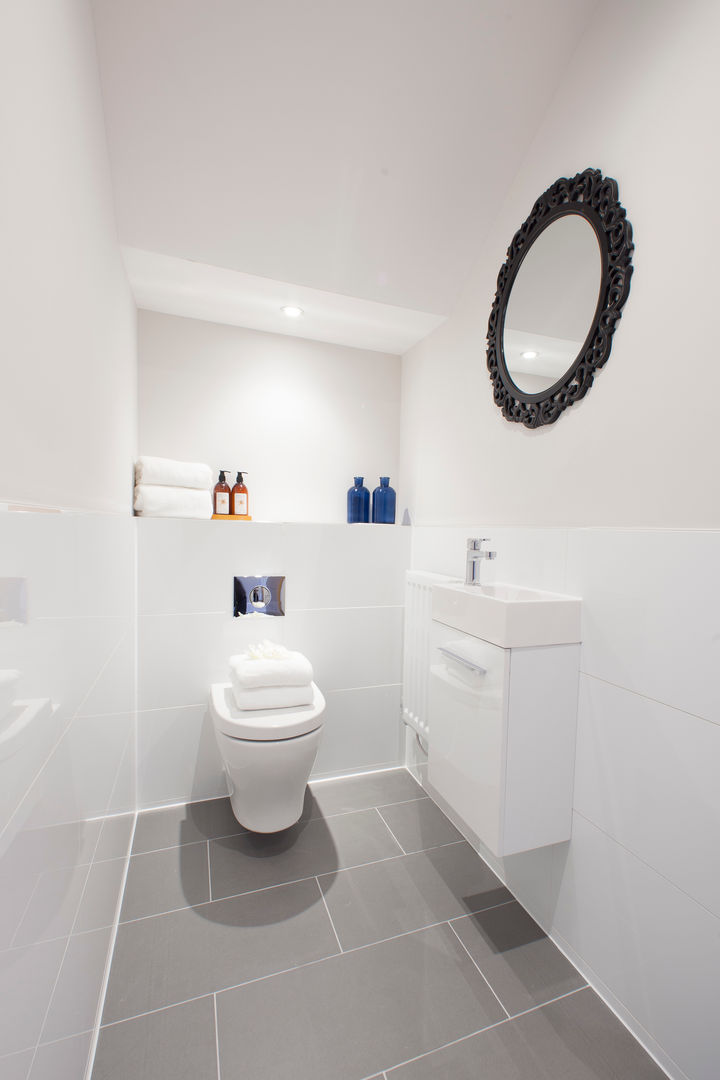 Town house Cloakroom Toilet Jigsaw Interior Architecture & Design Bagno moderno Ceramica
