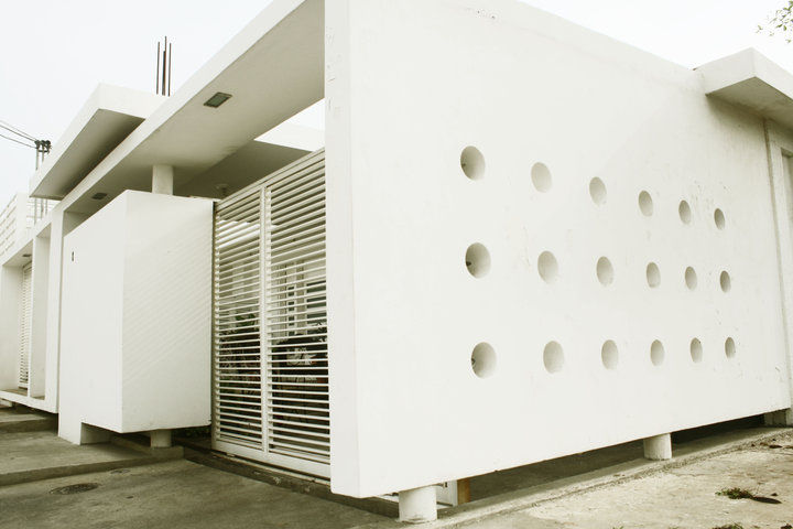 vivienda de la serie rectángulos Eira Fernandez Casas de estilo minimalista Caliza