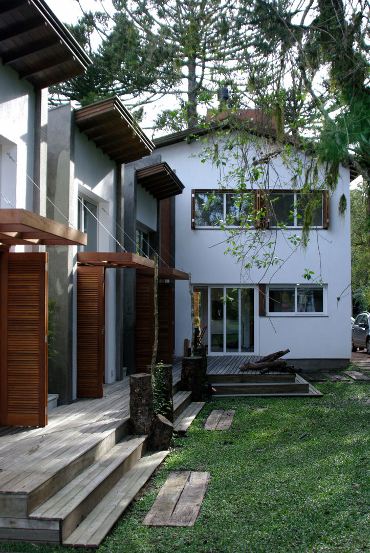 Residência RLC, Squadra Arquitetura Squadra Arquitetura Modern home Engineered Wood Transparent