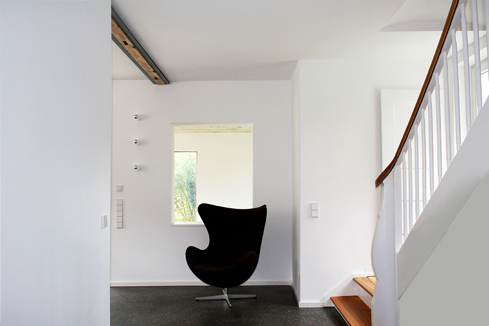 Haus L125, Holzerarchitekten Holzerarchitekten Pasillos, vestíbulos y escaleras modernos