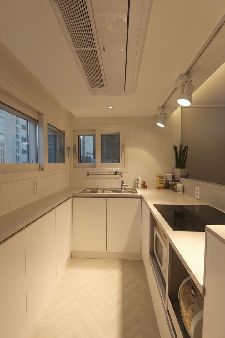 북유럽느낌 물씬 20평 빌라 인테리어, 홍예디자인 홍예디자인 Kitchen