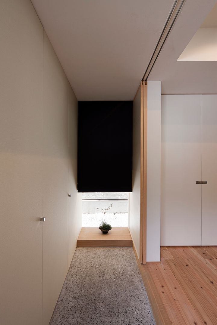 うなぎの寝床, 築紡｜根來宏典 築紡｜根來宏典 Modern corridor, hallway & stairs Wood Wood effect