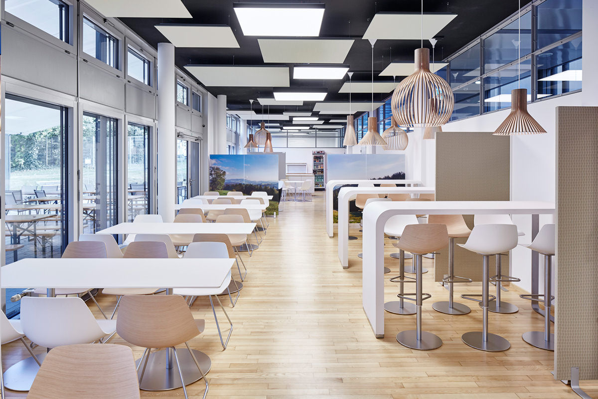 Cafeteria - Fraunhofer ISE, Freiburg, DOMANI INTERIOR. Möbel. Art. aus Freiburg DOMANI INTERIOR. Möbel. Art. aus Freiburg 상업공간 우드 + 플라스틱 레스토랑