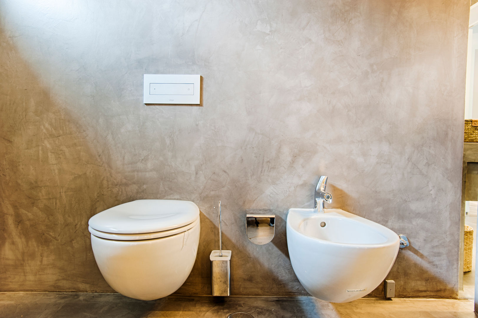 Moradia | Estoril, JRBOTAS Design & Home Concept JRBOTAS Design & Home Concept Phòng tắm phong cách hiện đại Toilets