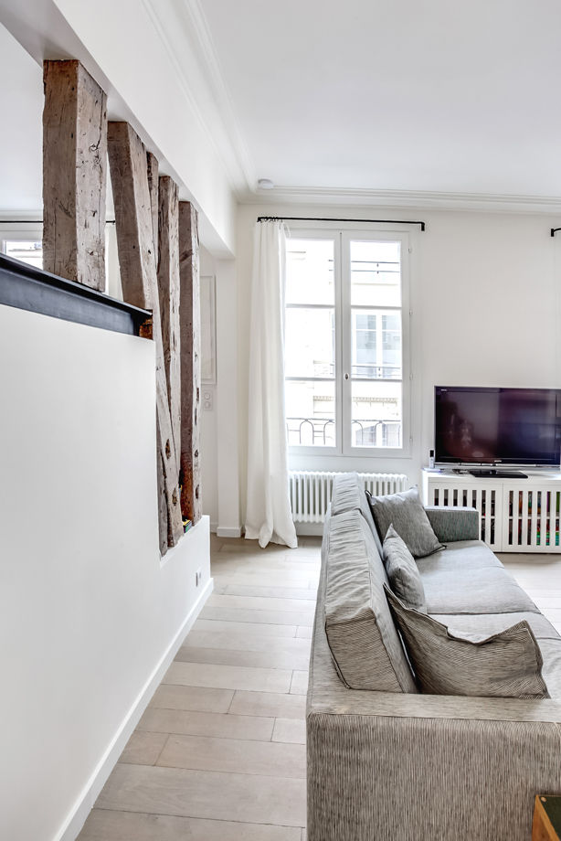 APPARTEMENT BOHEME CHIC AU MASCULIN, cristina velani cristina velani Moderne Wohnzimmer