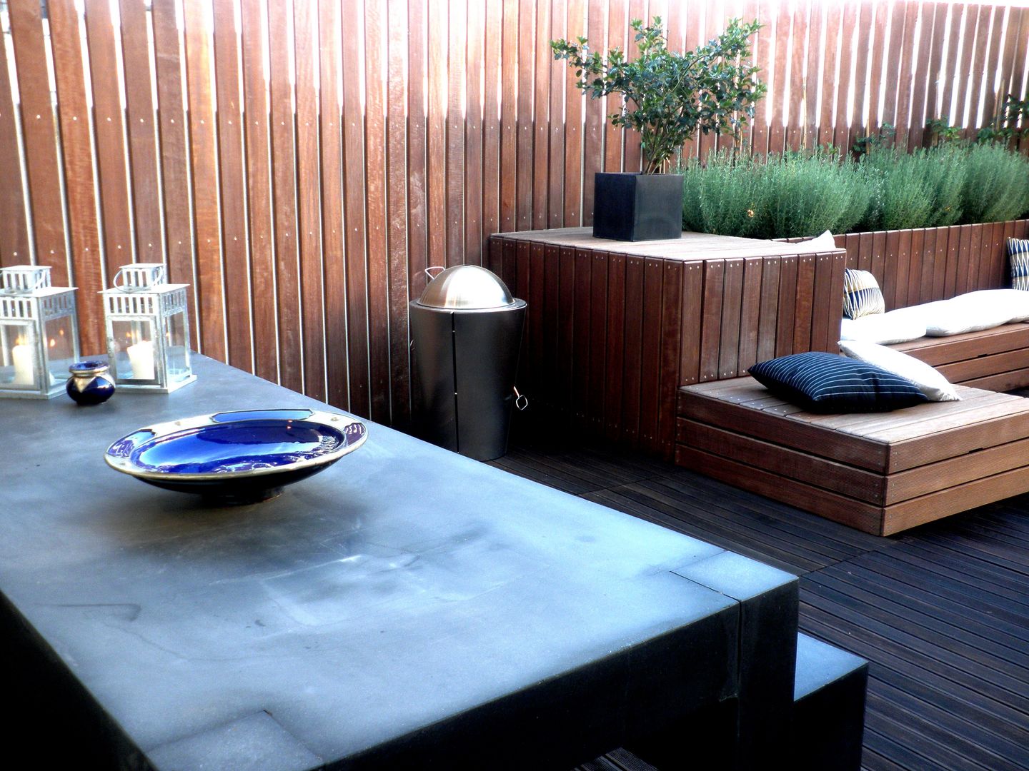 Chill Out Urbano, Calleres - Architecture & Interior Design Calleres - Architecture & Interior Design Modern Terrace