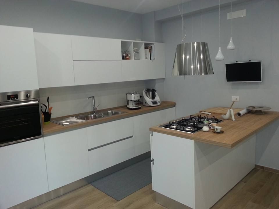 Lungomare Frassino Bianco, Cucine e Design Cucine e Design Cuisine moderne Eclairage