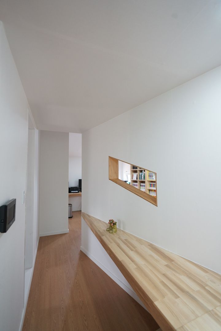 Loop House 무한궤도 하우스 , ADMOBE Architect ADMOBE Architect Couloir, entrée, escaliers modernes