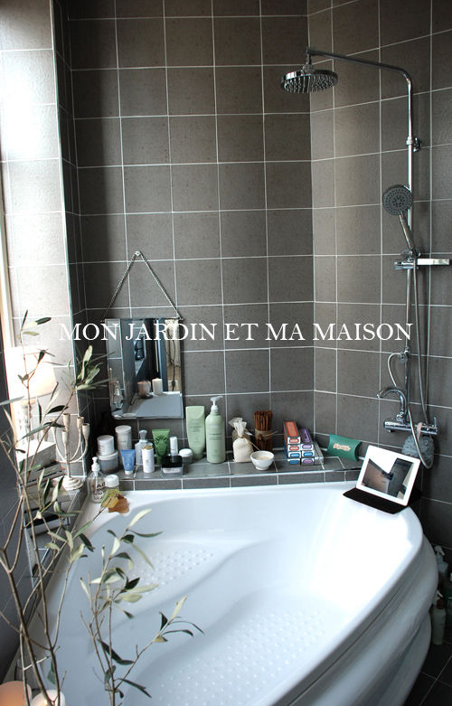 Bathroom , mon jardin et ma maison mon jardin et ma maison ห้องน้ำ ของตกแต่ง