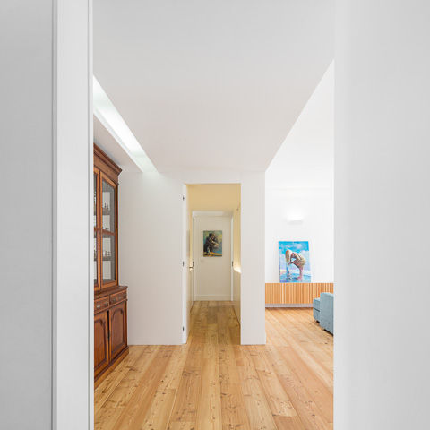 REMODELAÇÃO_APARTAMENTO RESTELO | Lisboa | PT, OW ARQUITECTOS lda | simplicity works OW ARQUITECTOS lda | simplicity works Salas de estar modernas Madeira Efeito de madeira