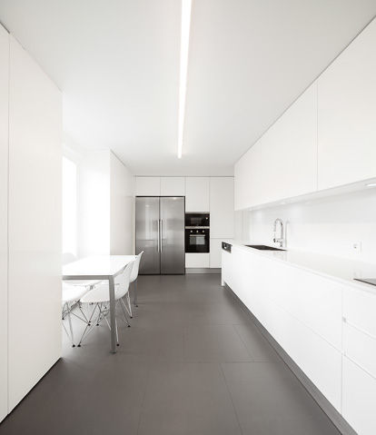 REMODELAÇÃO_APARTAMENTO RESTELO | Lisboa | PT, OW ARQUITECTOS lda | simplicity works OW ARQUITECTOS lda | simplicity works Modern Kitchen