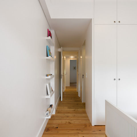 REMODELAÇÃO_APARTAMENTO RESTELO | Lisboa | PT, OW ARQUITECTOS lda | simplicity works OW ARQUITECTOS lda | simplicity works 모던스타일 아이방