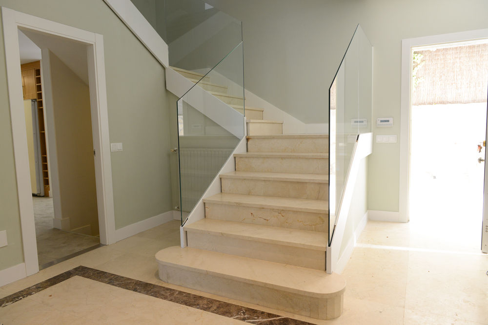 Escalera Entrada chalet homify