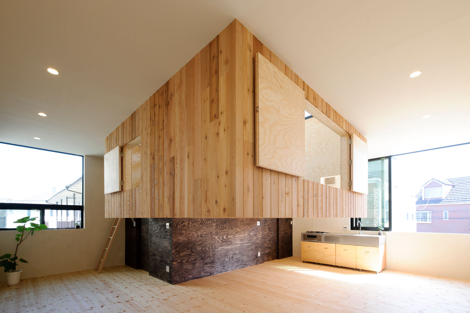 綱島の住宅, 山本晃之建築設計事務所 山本晃之建築設計事務所 Minimalist living room Solid Wood Multicolored