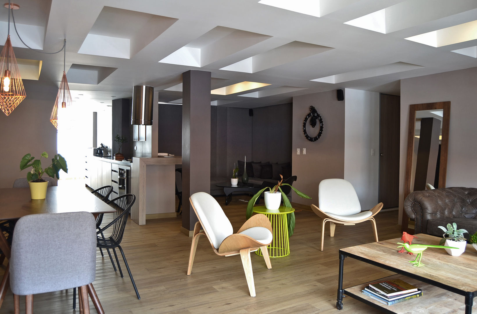 APARTAMENTO 97, ESTUDIO DUSSAN ESTUDIO DUSSAN Livings de estilo ecléctico