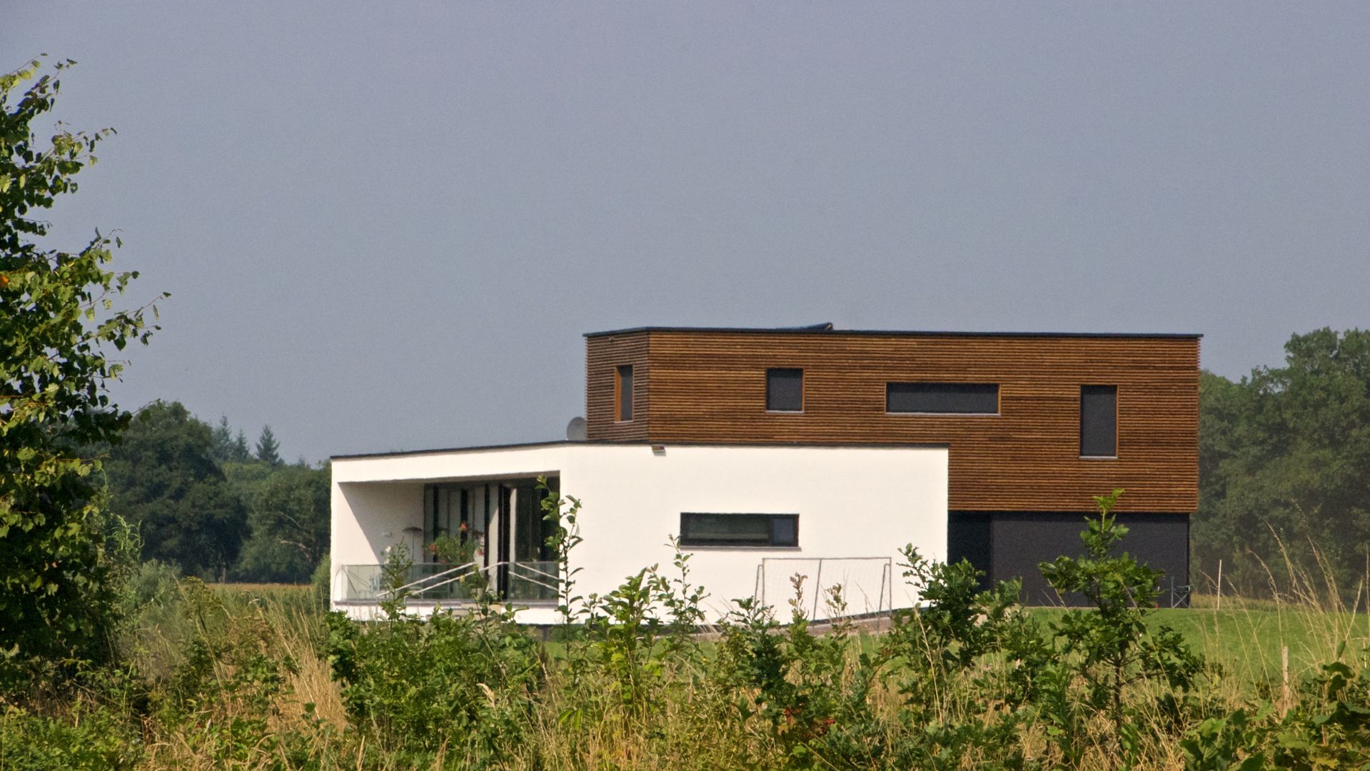 Prachtige villa op bijzonder landgoed in De Achterhoek, ARX architecten ARX architecten Casas modernas
