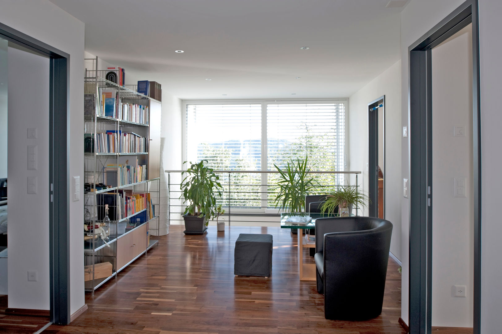 homify Modern study/office