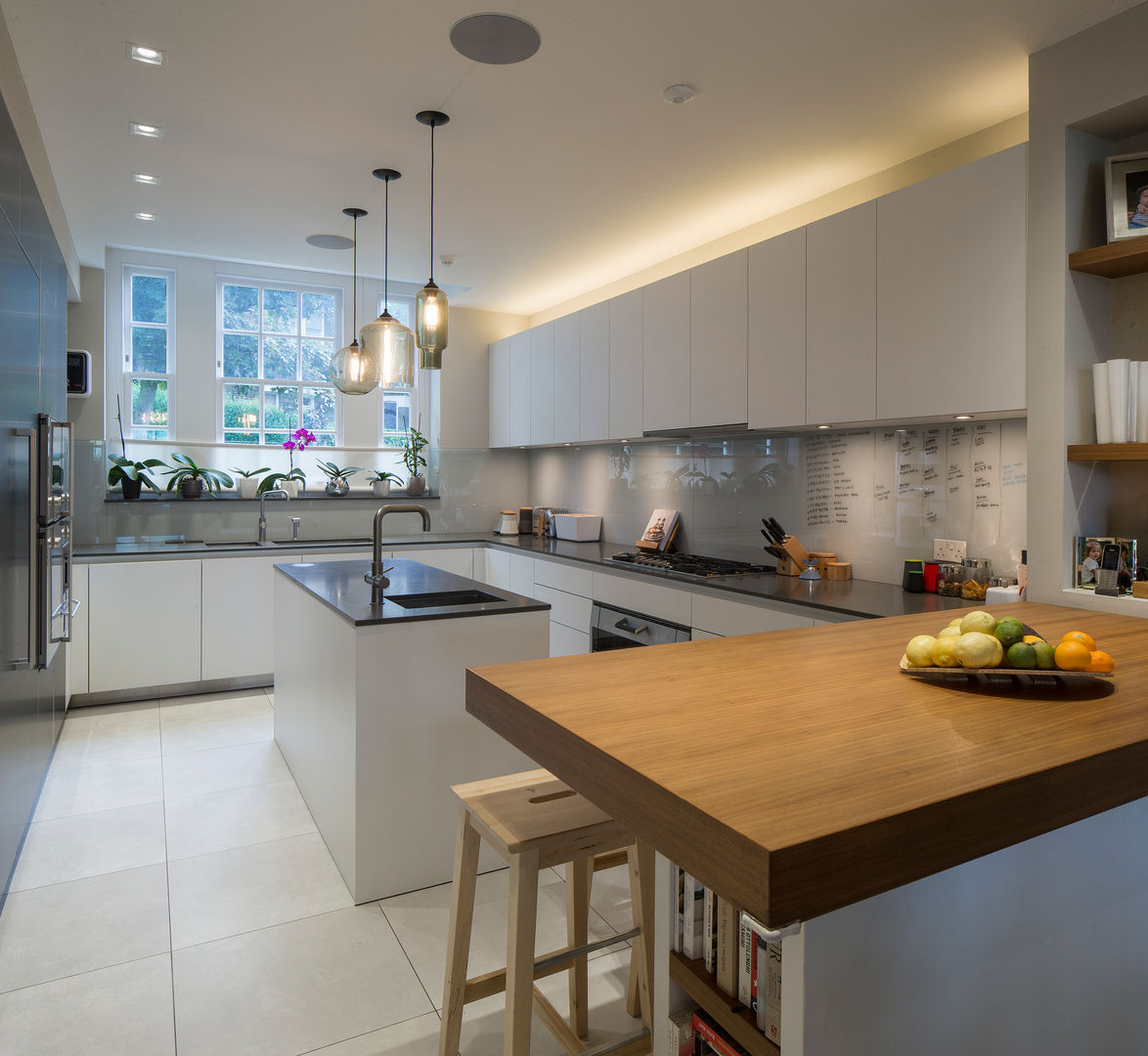 KSR Architects | Hampstead Village Home | Kitchen homify مطبخ