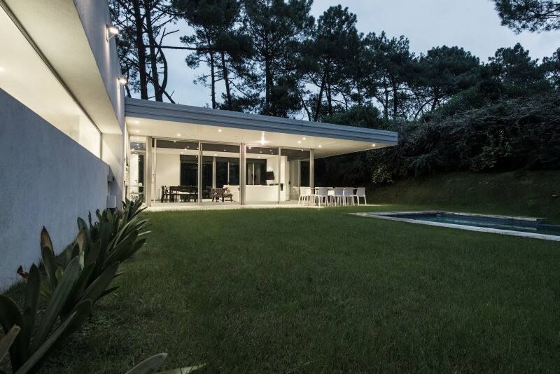 Casa O2, Felipe Gonzalez Arzac Felipe Gonzalez Arzac بلكونة أو شرفة