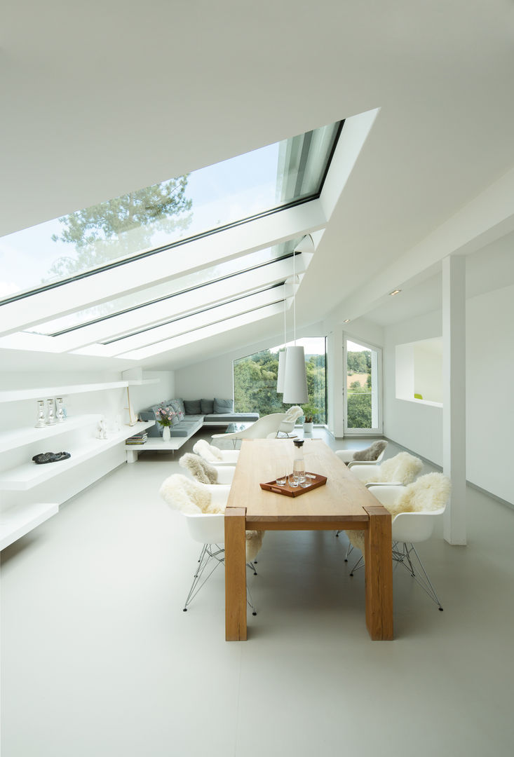 Sanierung einer Dachgeschosswohnung Karl Kaffenberger Architektur | Einrichtung Moderne Wohnzimmer