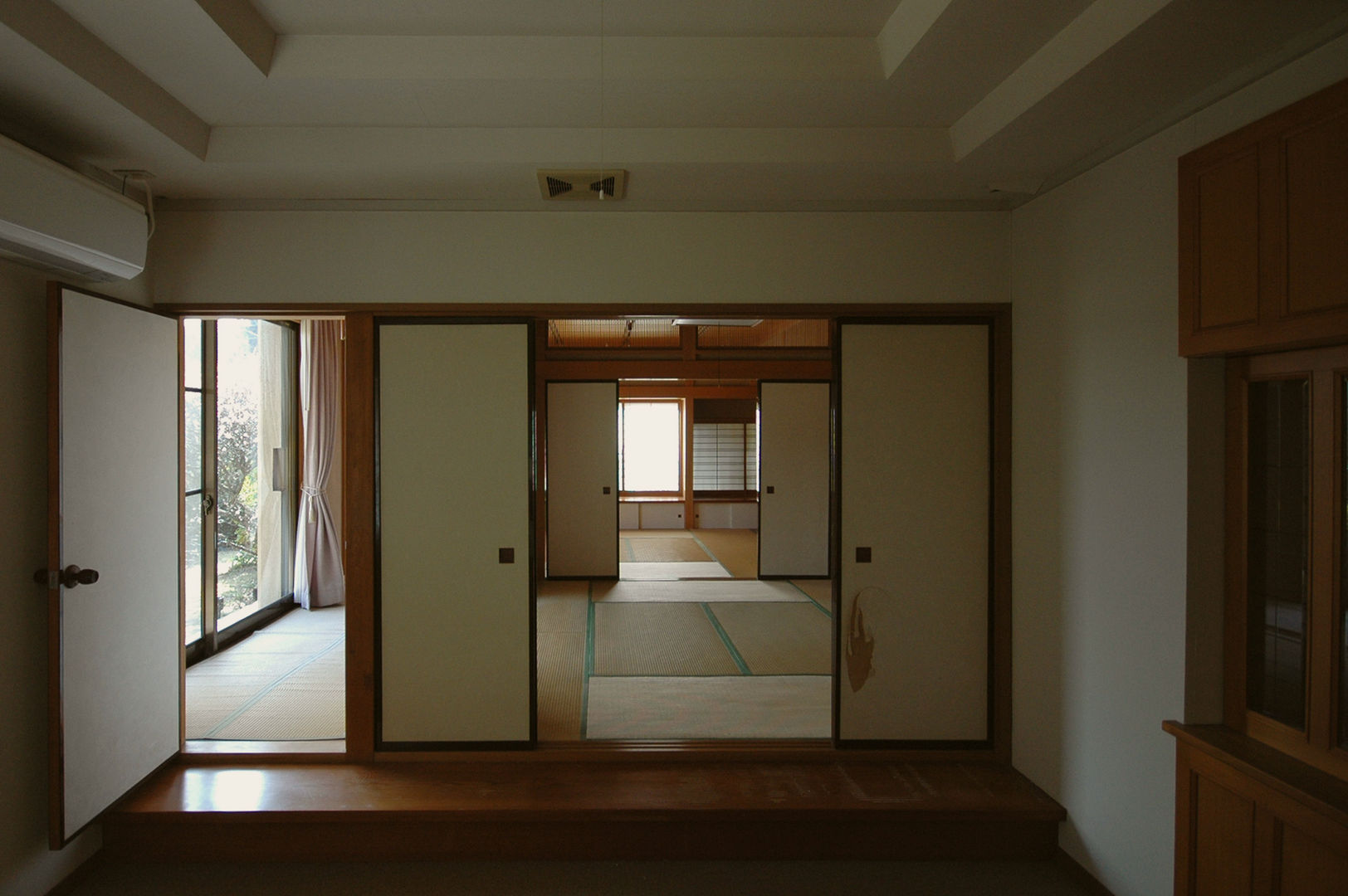 modern door こぢこぢ一級建築士事務所, Modern