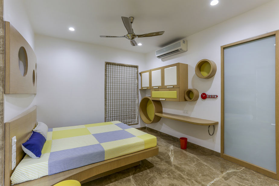 Kabra House, Spaces and Design Spaces and Design Modern style bedroom