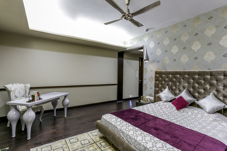 Kabra House, Spaces and Design Spaces and Design Modern style bedroom