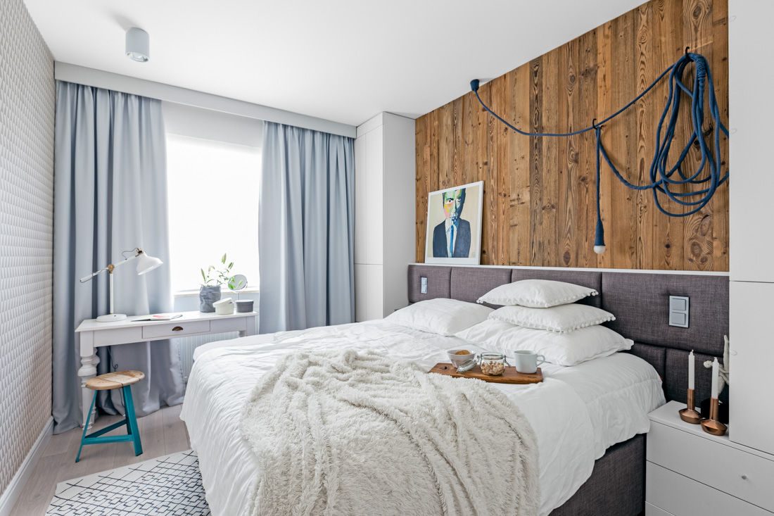 homify Eclectic style bedroom Wood Wood effect