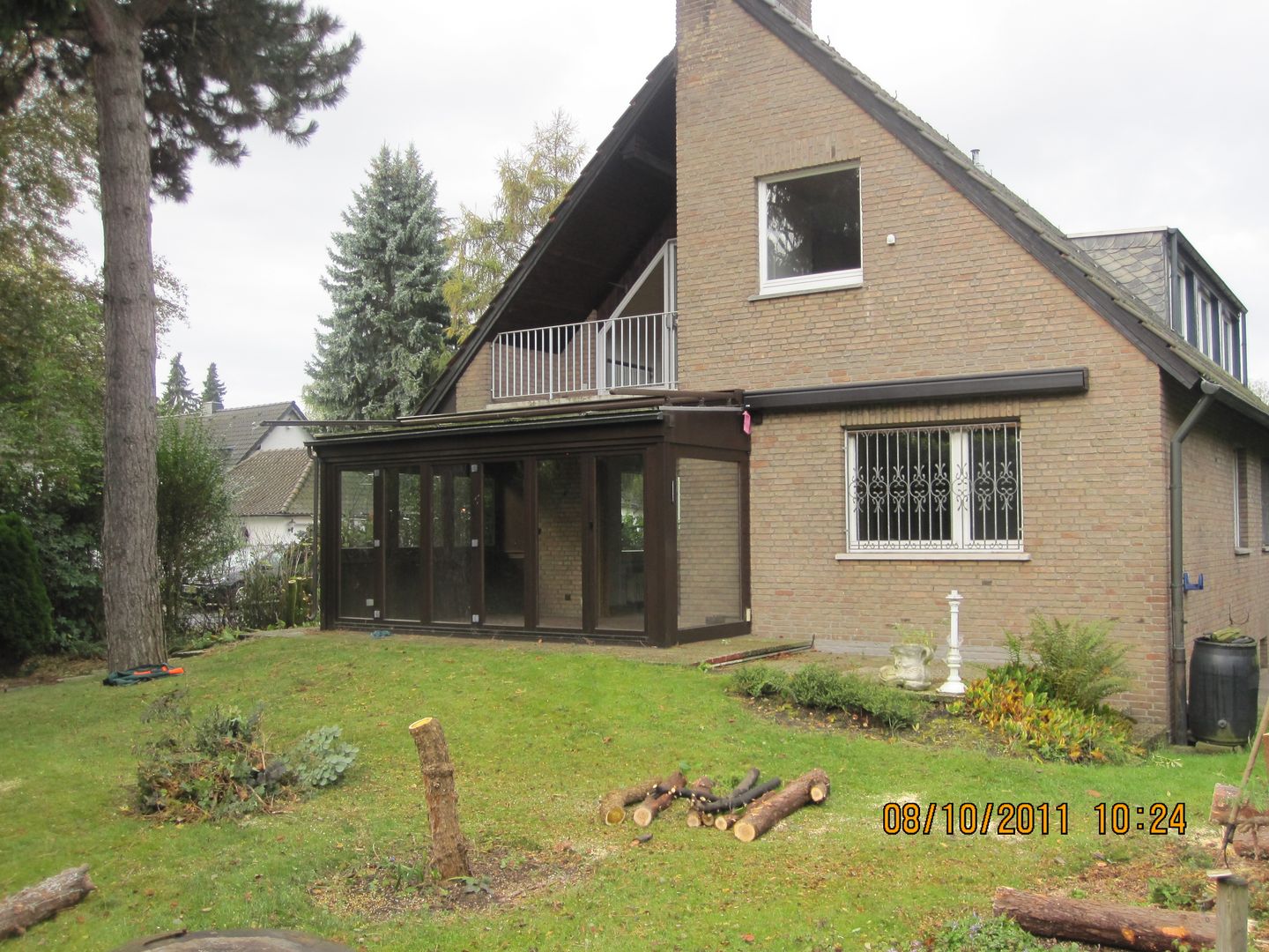 Aus einem alten Mehrfamilienhaus wird ein modernes Einfamilienhaus, 28 Grad Architektur GmbH 28 Grad Architektur GmbH