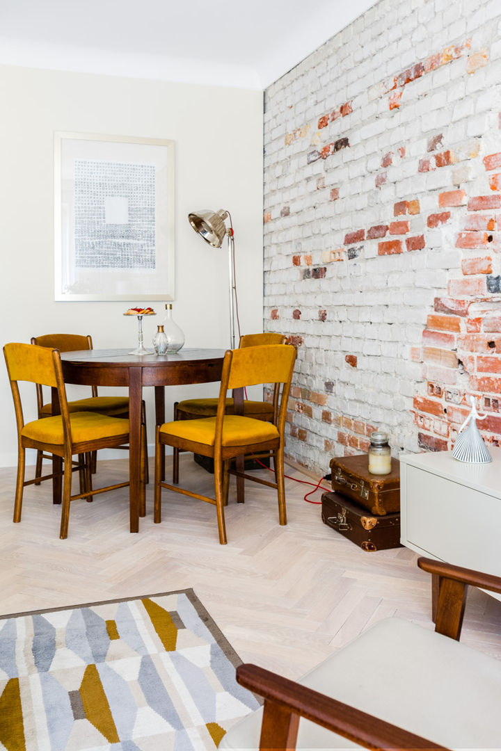 homify Modern dining room Bricks