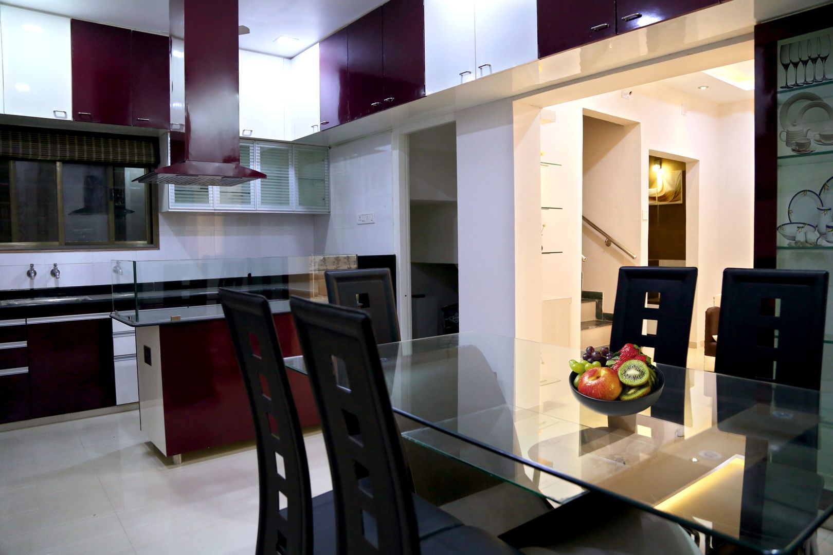 Dr. Mahesh Dama - 3 BHK Pent-house Interior, ZEAL Arch Designs ZEAL Arch Designs Comedores modernos Accesorios y decoración