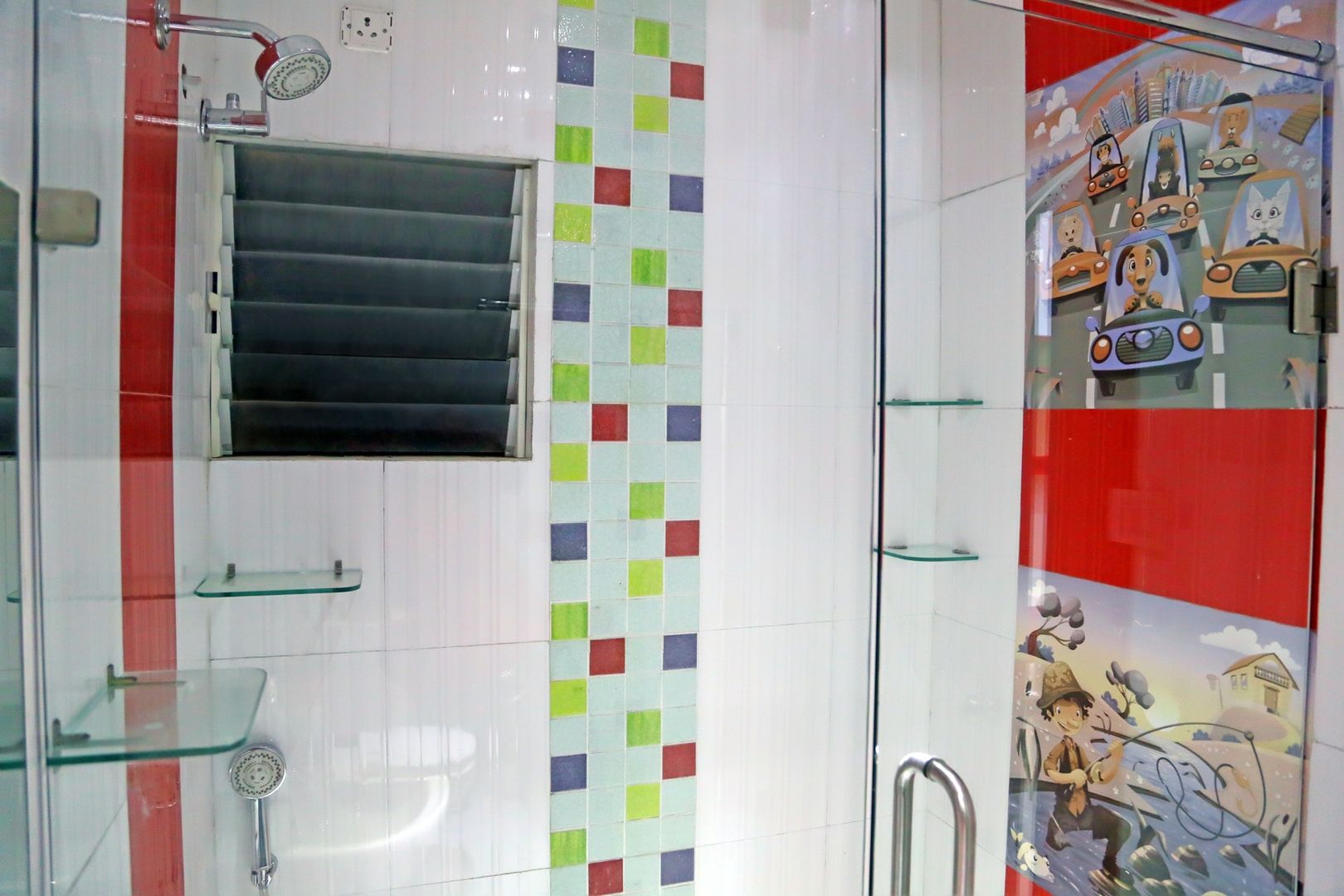 Kids Room Bathroom ZEAL Arch Designs Modern bathroom Bathtubs & showers