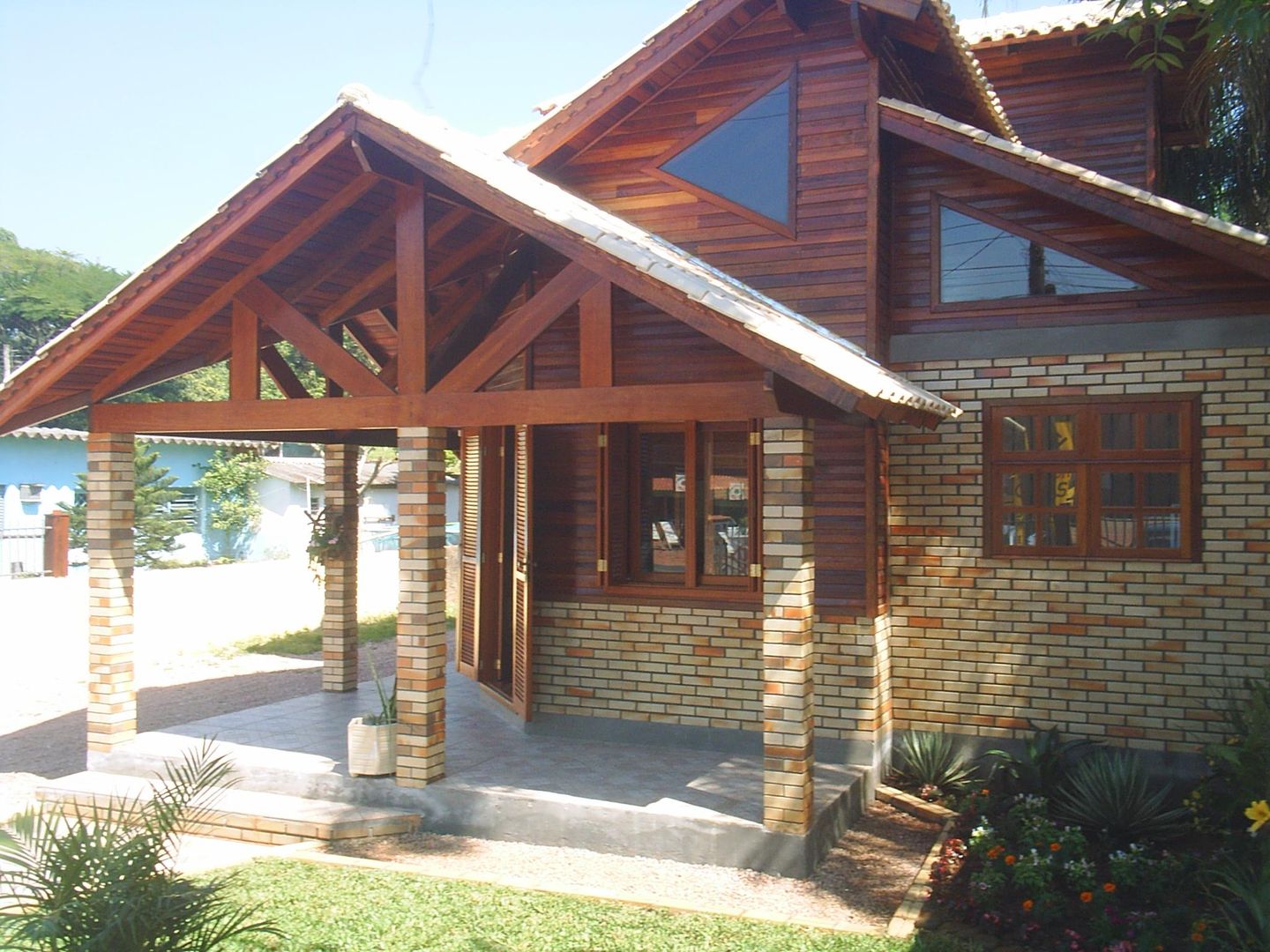 Casa Legno, Graziela Alessio Arquitetura Graziela Alessio Arquitetura Casas rurales Madera Acabado en madera