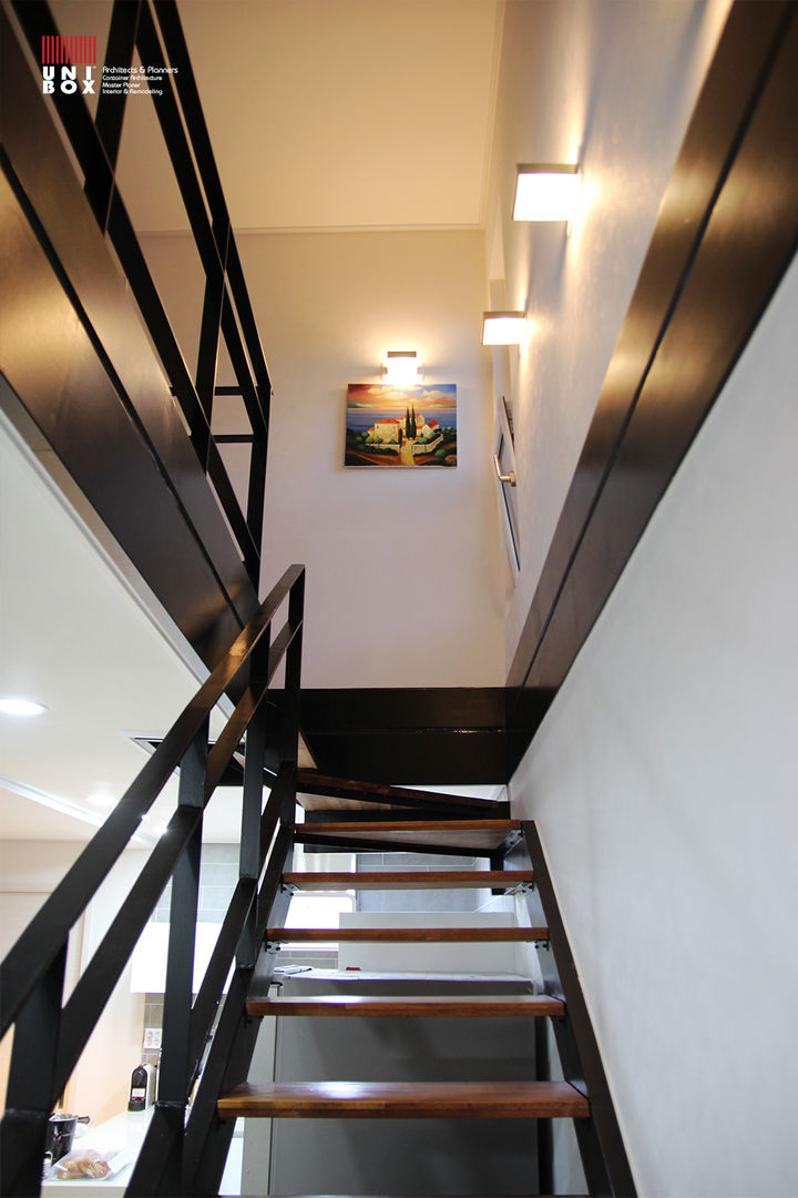 homify Modern corridor, hallway & stairs