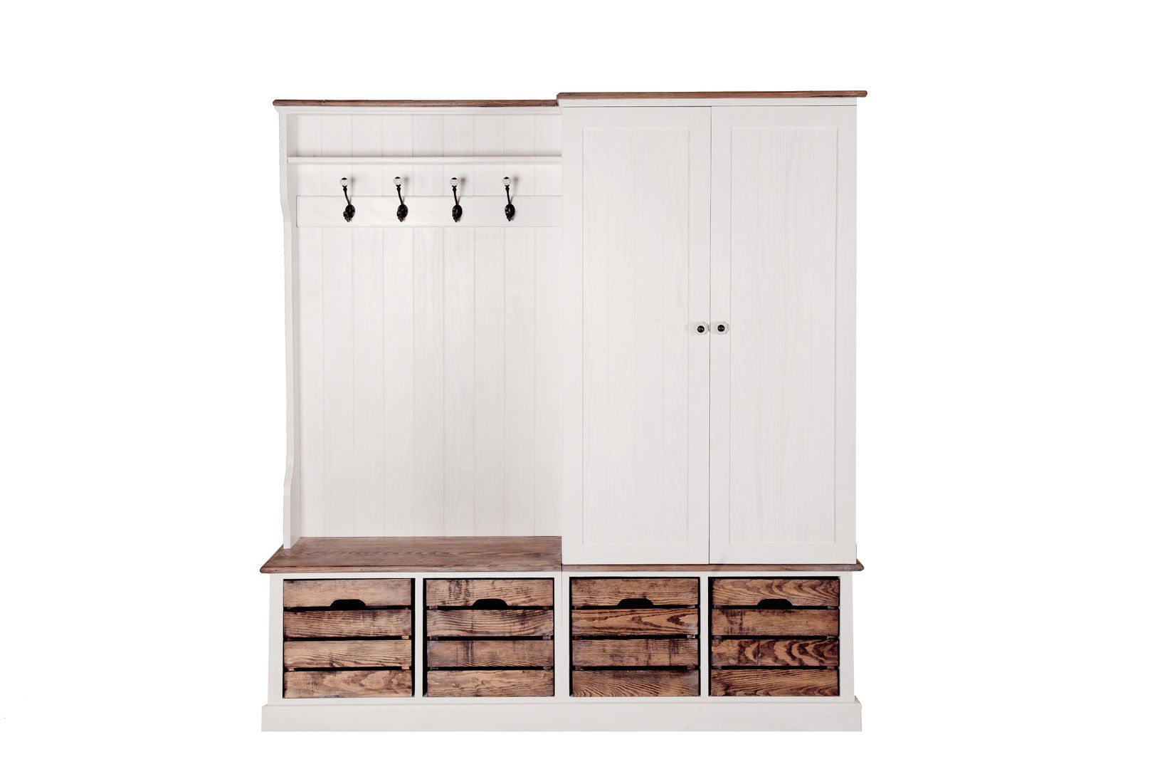 homify Scandinavian style dressing room Wood Wood effect Wardrobes & drawers