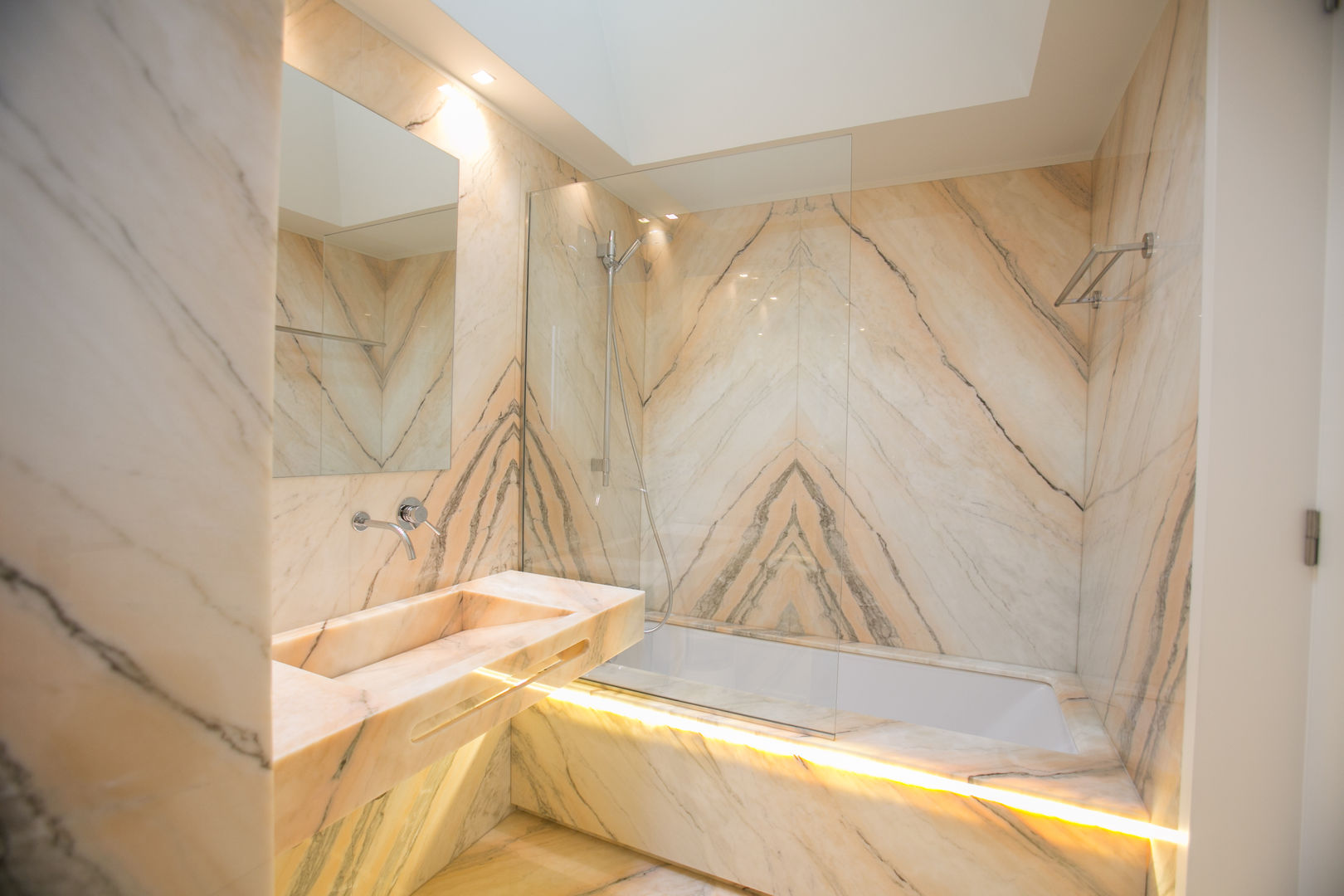 Moradia MC, RDLM Arquitectos associados RDLM Arquitectos associados Modern Bathroom