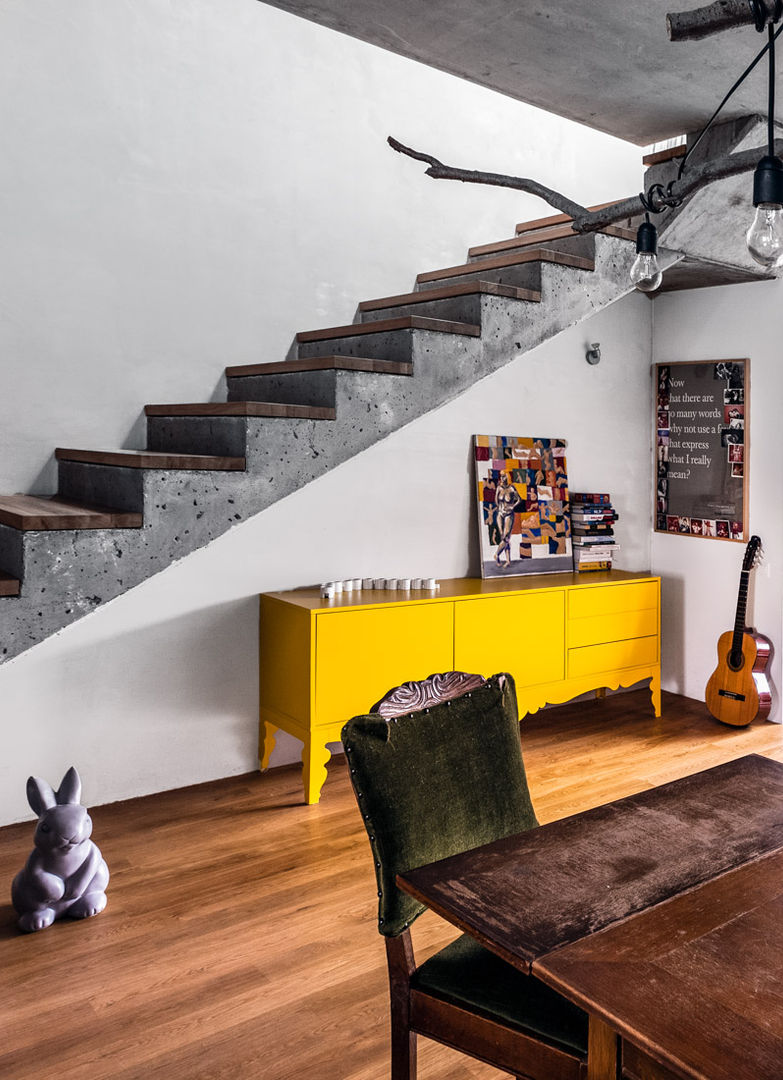 homify Eclectic style corridor, hallway & stairs