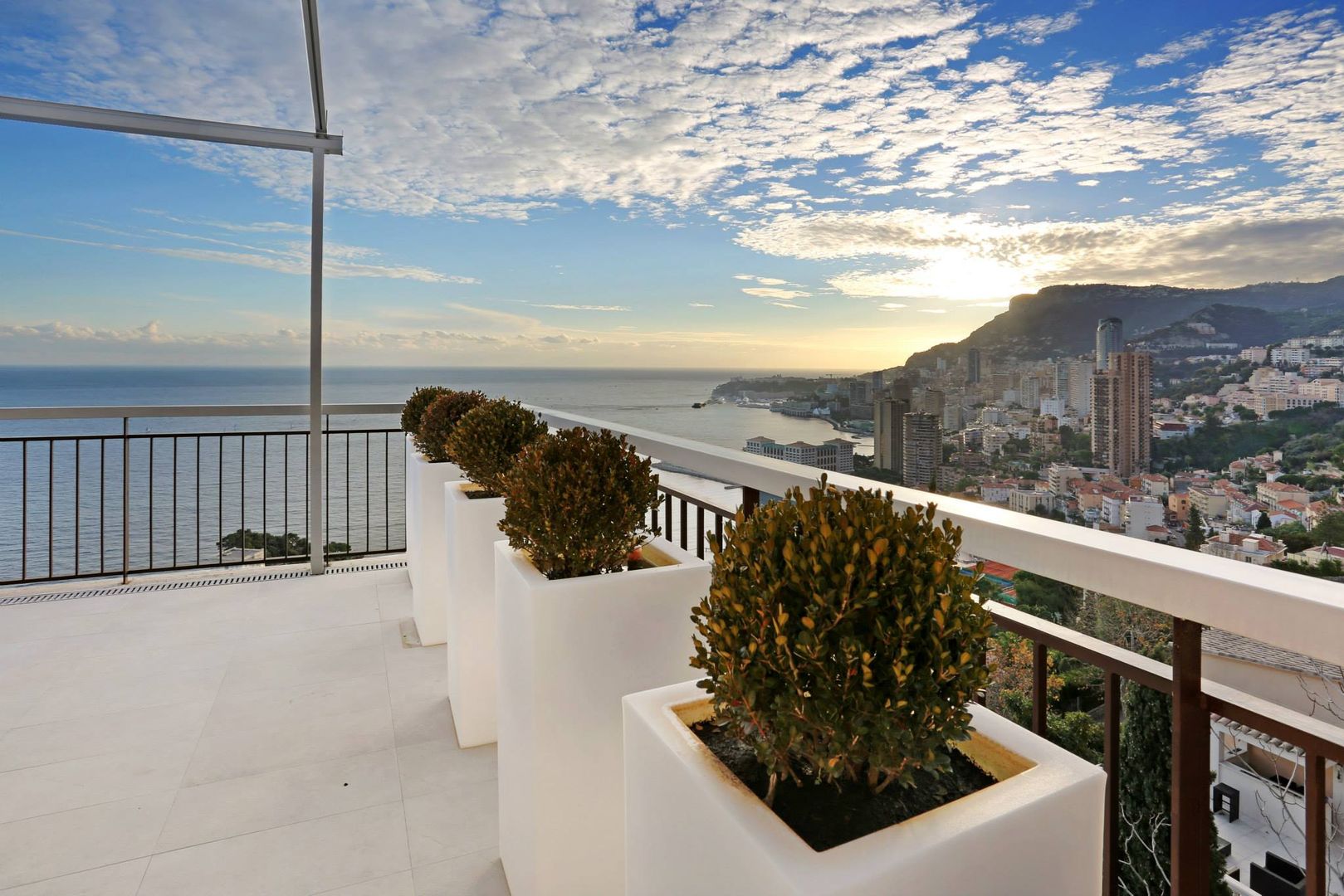 Monte Carlo Penthouse, Vesta Vision Vesta Vision Varandas, alpendres e terraços modernos
