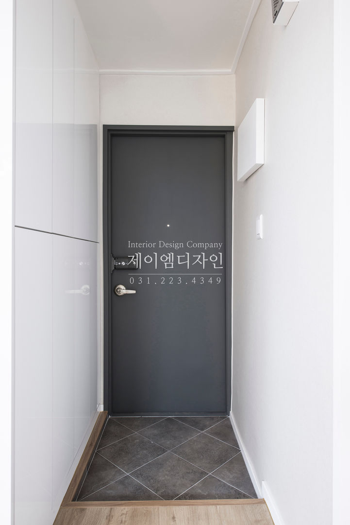 영통 매탄동 동남아파트 22평인테리어, JMdesign JMdesign Koridor & Tangga Gaya Industrial