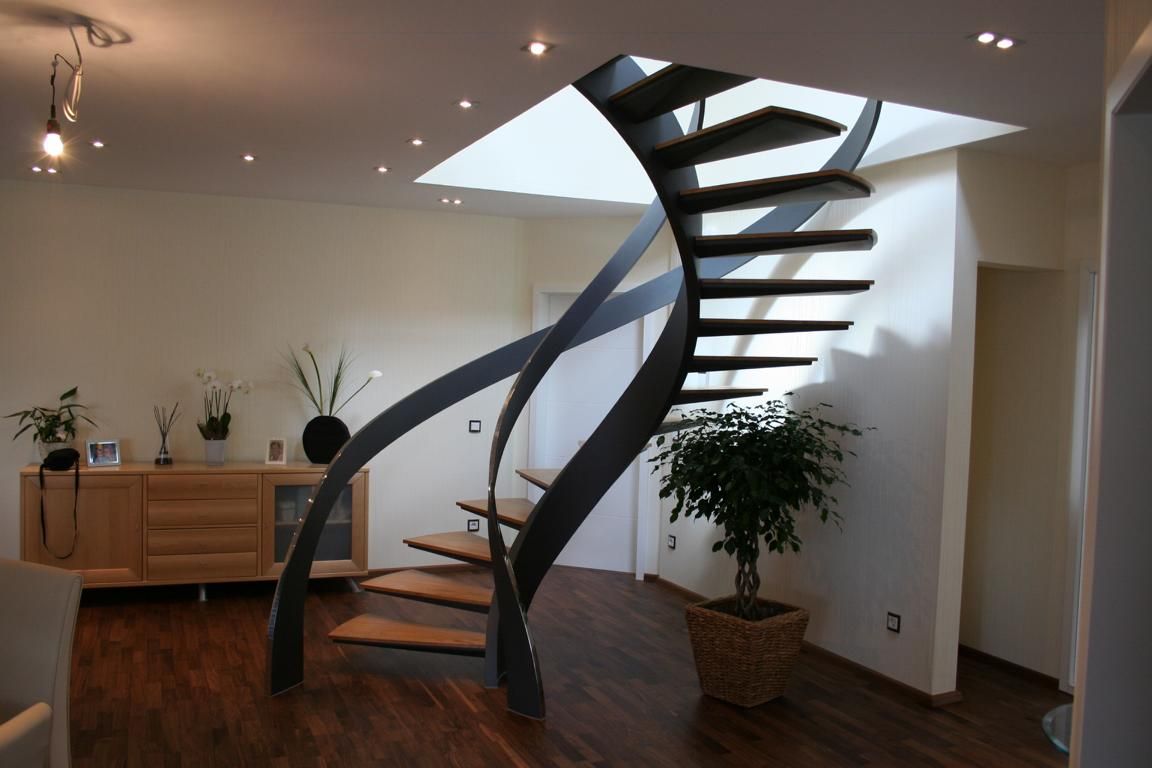 Skulpturtreppe Münzenberg, Nautilus Treppen GmbH&Co.KG Nautilus Treppen GmbH&Co.KG Modern corridor, hallway & stairs