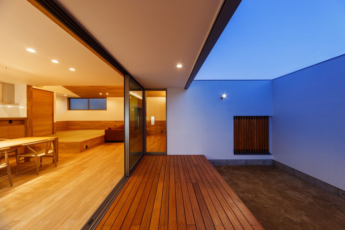 haus-slou, 一級建築士事務所haus 一級建築士事務所haus Modern balcony, veranda & terrace Wood Wood effect