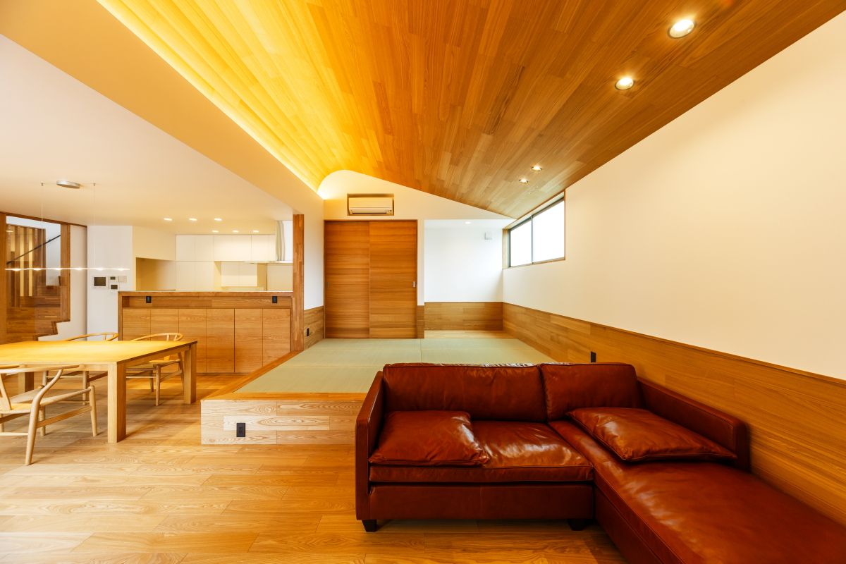 haus-slou, 一級建築士事務所haus 一級建築士事務所haus Salas multimedia de estilo moderno Madera Acabado en madera