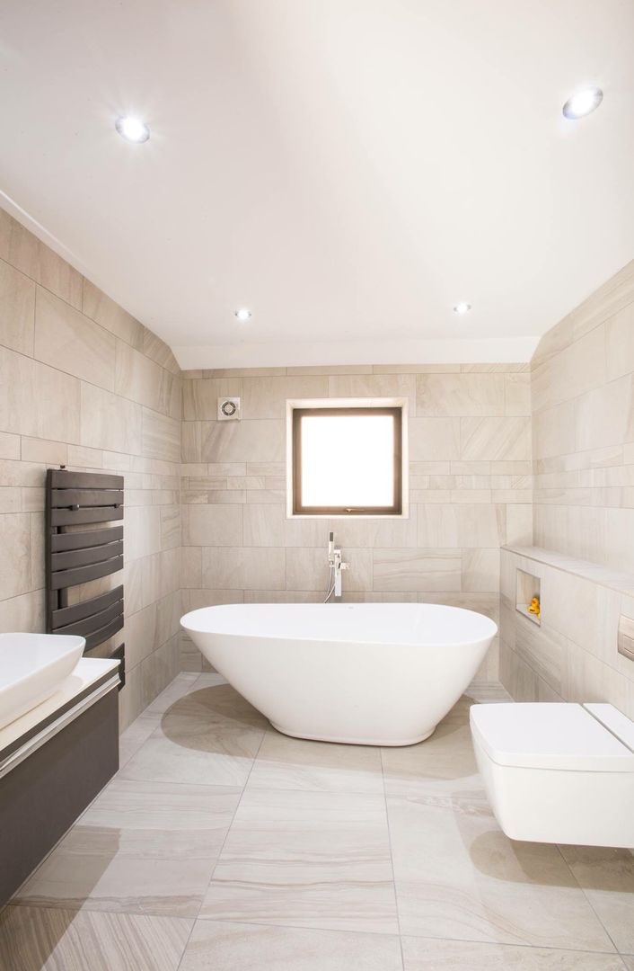 House 2, Whitshaw Builders LTD Whitshaw Builders LTD Modern bathroom Ceramic