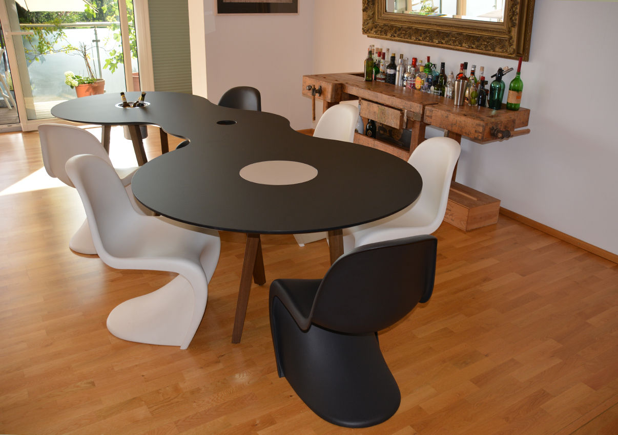 Zentralidee, herpich & rudorf GmbH + Co. KG herpich & rudorf GmbH + Co. KG Modern dining room Wood Wood effect Tables