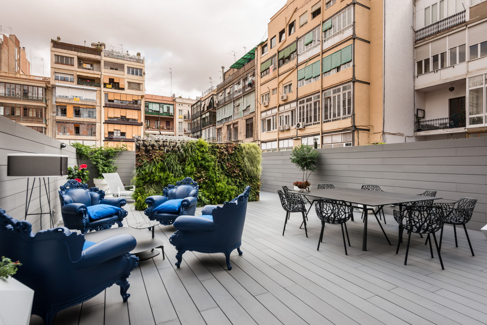 Patio | Reforma Bruc | Standal homify Balcones y terrazas de estilo moderno