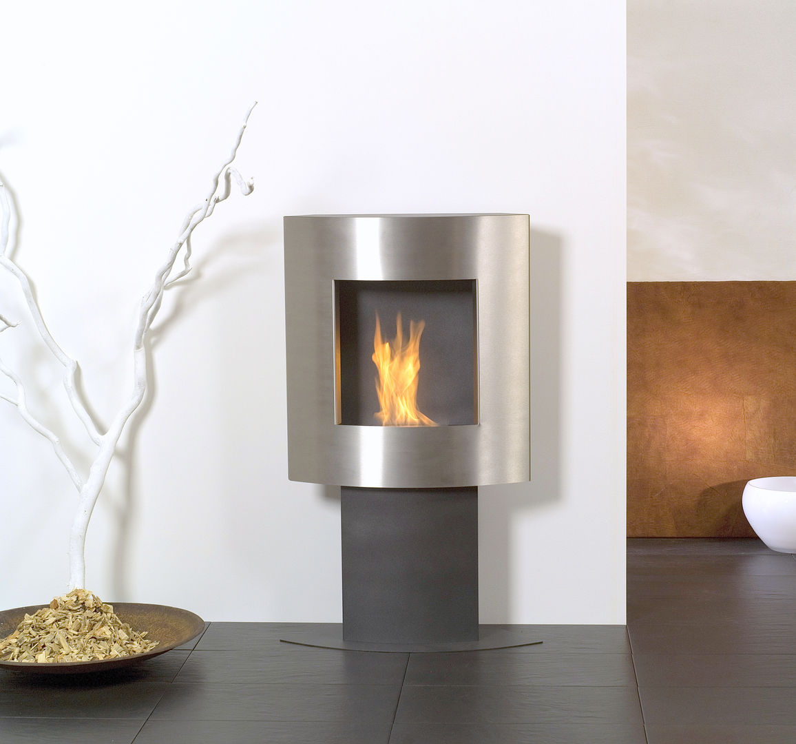 aBlaze, muenkel design - Elektrokamine aus Großentaft muenkel design - Elektrokamine aus Großentaft Modern living room Fireplaces & accessories